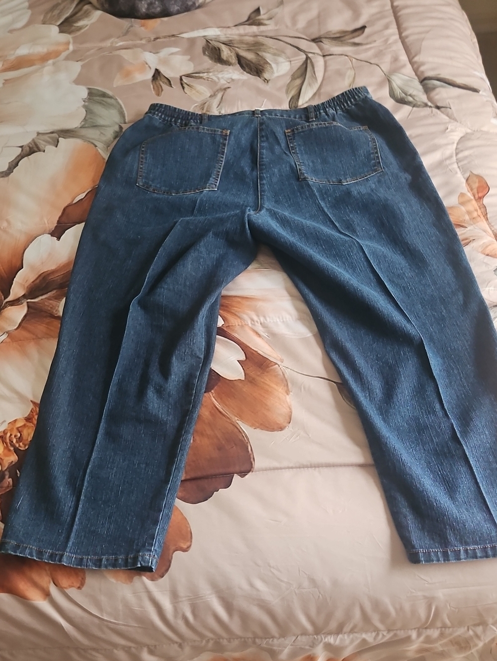 Ruby Road Indigo Jean Capris Size 12. They Have 4 Pockets Stretchy Waist - Picture 9 of 9